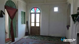 نمای داخل اتاق اقامتگاه بوم گردی خانه محمد خان - باقرآباد - سورمق - آباده - فارس